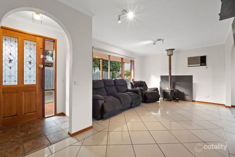 Property photo of 31 Strong Drive Hampton Park VIC 3976