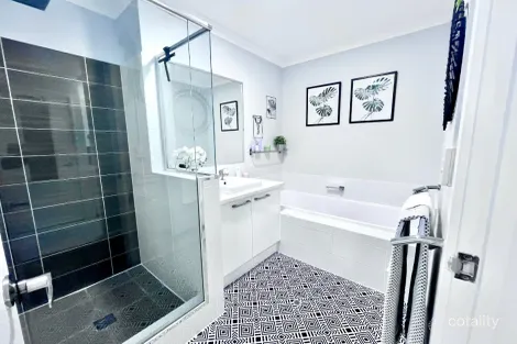 Property photo of 23 Cosmia Grove Jindalee WA 6036