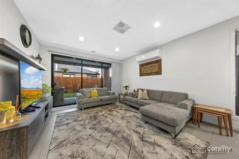 Property photo of 19 Rockgarden Way Wollert VIC 3750