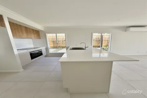 Property photo of 64 Tomaree Road White Rock QLD 4306