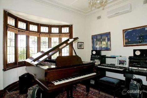 Property photo of 48 Riddell Parade Elsternwick VIC 3185
