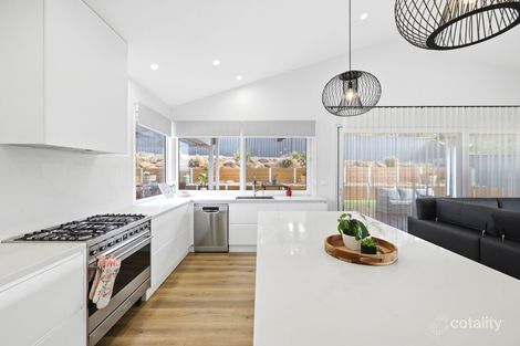 Property photo of 34 Fairway Crescent Darley VIC 3340