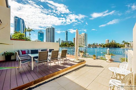 Property photo of 2/287 Stanhill Drive Surfers Paradise QLD 4217