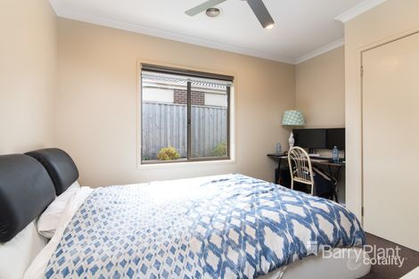 Property photo of 1 Carisbrook View Wollert VIC 3750