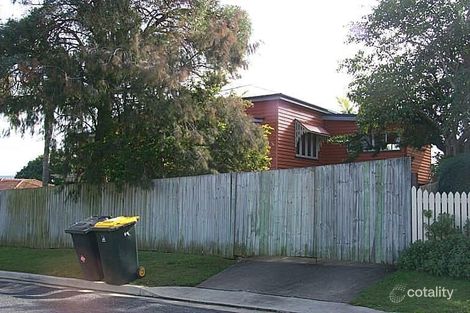 6 Castle St, Fairfield, QLD 4103