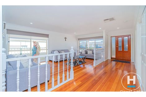 Property photo of 6 Siret Court Roxburgh Park VIC 3064