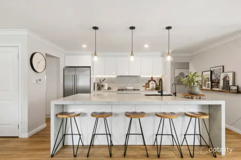 Property photo of 23 West Parade Hill Top NSW 2575