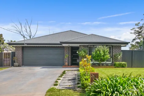 Property photo of 23 West Parade Hill Top NSW 2575