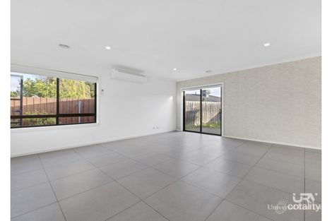 Property photo of 4A Parton Place Craigieburn VIC 3064