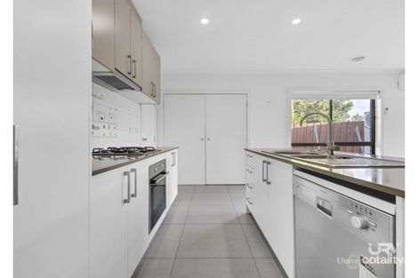 Property photo of 4A Parton Place Craigieburn VIC 3064