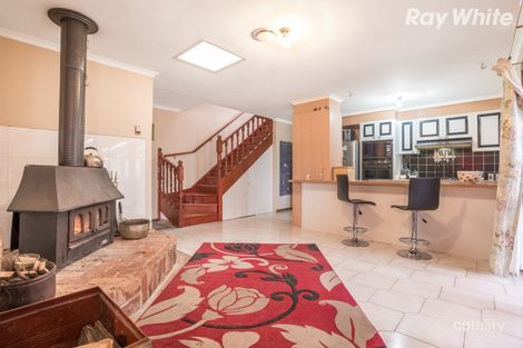 Property photo of 9 Skipton Place Endeavour Hills VIC 3802
