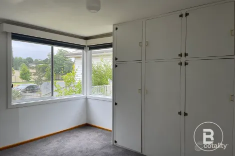 Property photo of 46 Sutton Road Maryborough VIC 3465