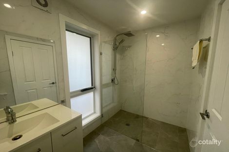Property photo of 31 Othello Avenue Rosemeadow NSW 2560