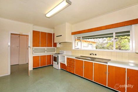 Property photo of 37 White Avenue Kew East VIC 3102