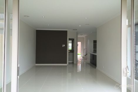 Property photo of 10/280 Pound Road Hampton Park VIC 3976