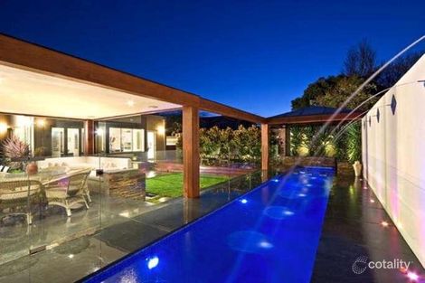 Property photo of 2 Dawson Avenue Brighton VIC 3186