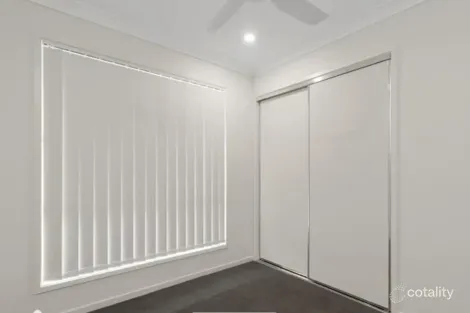 Property photo of 2/52 Niels Crescent Park Ridge QLD 4125