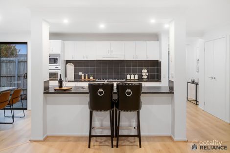 Property photo of 37 Rose Grange Boulevard Tarneit VIC 3029