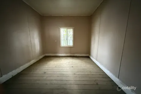 Property photo of 79 Edwards Street Young NSW 2594