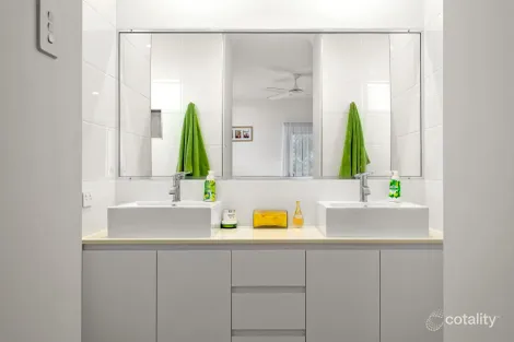 Property photo of 9 Wollemi Close Woodgate QLD 4660