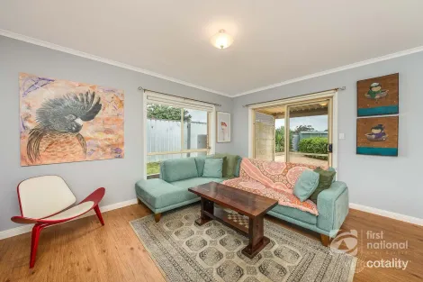 Property photo of 5 Hawke Place Murray Bridge SA 5253