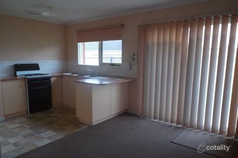 Property photo of 1 Marnie Drive Cranbourne West VIC 3977