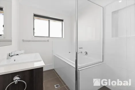 Property photo of 13 Silver Gum Circuit Edgeworth NSW 2285