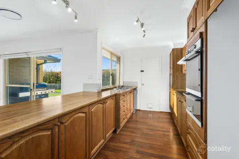 Property photo of 35 Kennedy Close Moss Vale NSW 2577