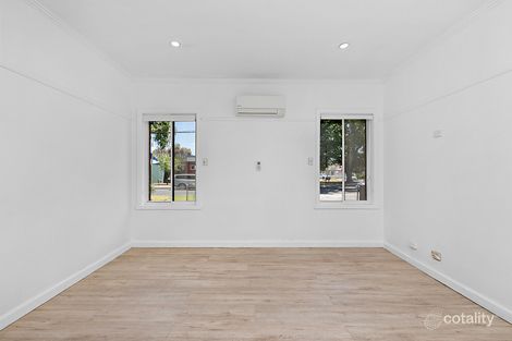 Property photo of 21 Lowe Crescent Sunshine VIC 3020