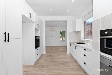 Property photo of 21 Lowe Crescent Sunshine VIC 3020