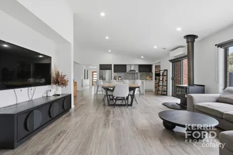 Property photo of 3 Baldwin Road Traralgon VIC 3844