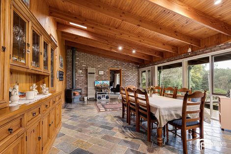 Property photo of 2 Fox Road Beaconsfield Upper VIC 3808