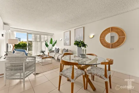 Property photo of 4/223 Cavendish Road Coorparoo QLD 4151