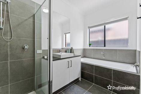 Property photo of 6 Sonoma Street Burnside VIC 3023