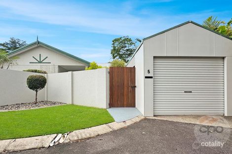 Property photo of 5 Saddle Mountain Road Smithfield QLD 4878