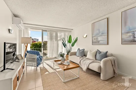 Property photo of 4/223 Cavendish Road Coorparoo QLD 4151