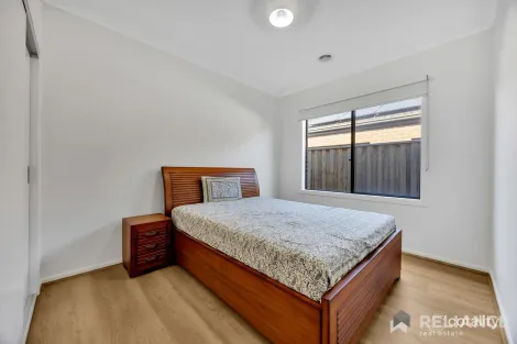 Property photo of 7 Mervyn Way Mambourin VIC 3024