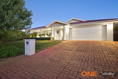 Property photo of 27 Forest Drive Jerrabomberra NSW 2619