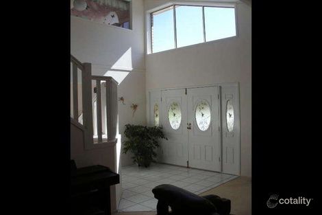 Property photo of 8 Cassatt Place Forest Lake QLD 4078