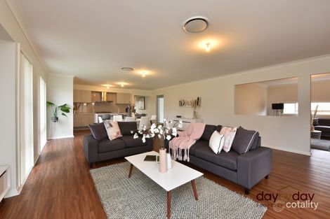 Property photo of 38 Bulbul Crescent Fletcher NSW 2287