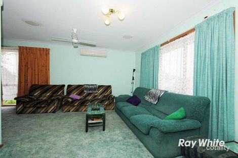 Property photo of 42 Strong Drive Hampton Park VIC 3976