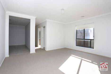 Property photo of 45 Versant Drive Craigieburn VIC 3064