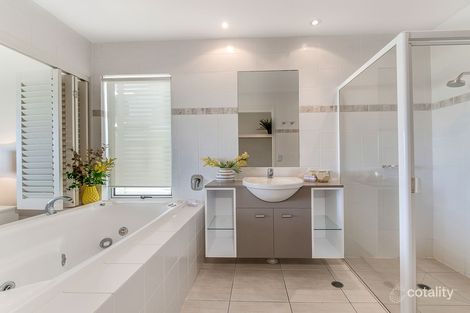 Property photo of 2/11 Andrew Street Point Arkwright QLD 4573