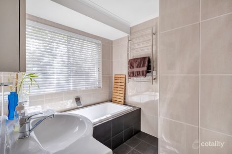 Property photo of 4 Windsor Court Morphett Vale SA 5162