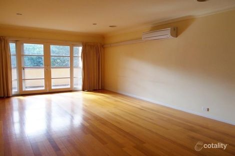 Property photo of 1/229 Lower Heidelberg Road Ivanhoe East VIC 3079