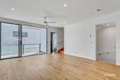 Property photo of 2/22 Boundary Road Camp Hill QLD 4152