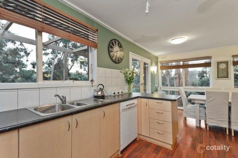 Property photo of 28 Outlook Crescent Briar Hill VIC 3088