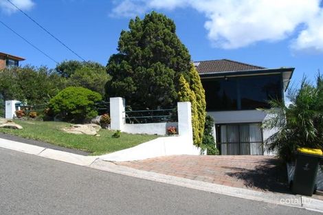 19 Seaview Ave, Curl Curl, NSW 2096