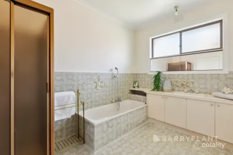 Property photo of 8 Glencroft Terrace Wheelers Hill VIC 3150