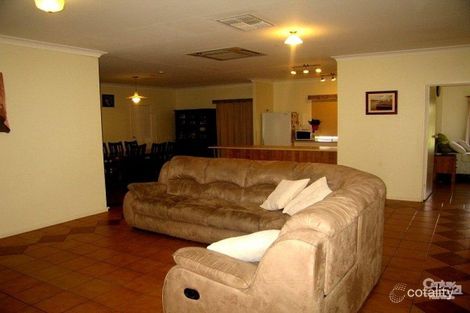 Property photo of 32 Cunningham Drive Emerald QLD 4720